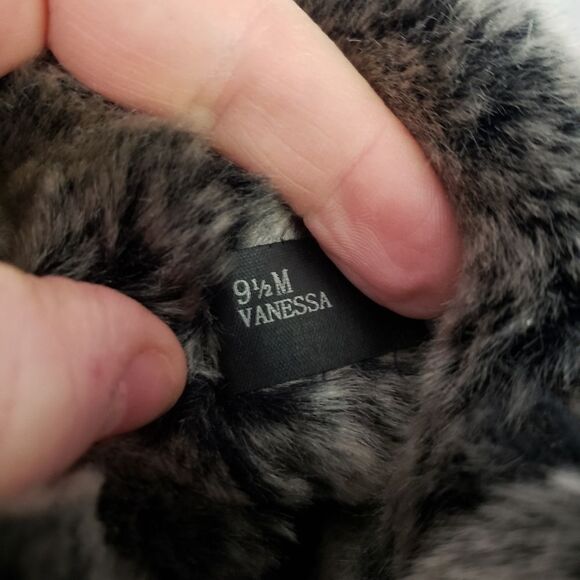 Leather Lace Up Boots with Faux Fur - Picture 12 of 16